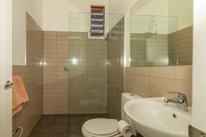 Classic Double Room, 1 King Bed, Mountain View | Bathroom | Shower, free toiletries, towels