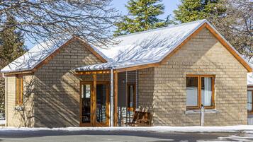 Family Apartment, 2 Bedrooms, Garden View | 1 bedroom, premium bedding, desk, free WiFi