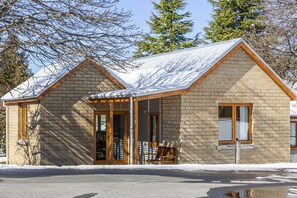 Family Apartment, 2 Bedrooms, Garden View | 1 bedroom, premium bedding, desk, free WiFi