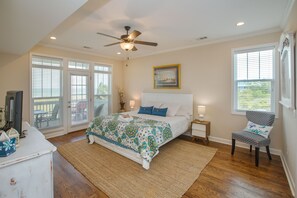 4 slaapkamers, een strijkplank/strijkijzer, wifi, beddengoed