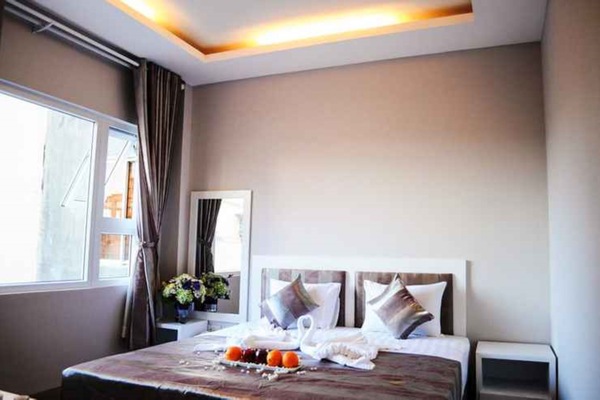 Superior Room, Sea View | Minibar, desk, iron/ironing board, free WiFi