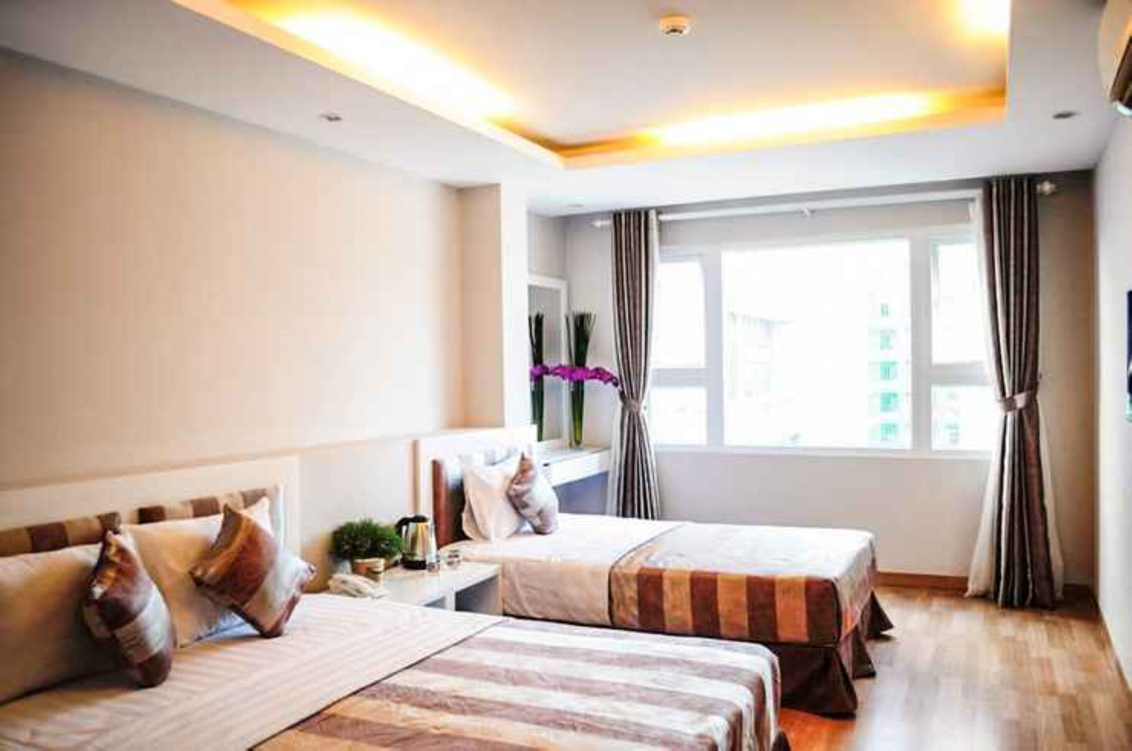 superior triple room | minibar, desk, iron/ironing board, free wifi