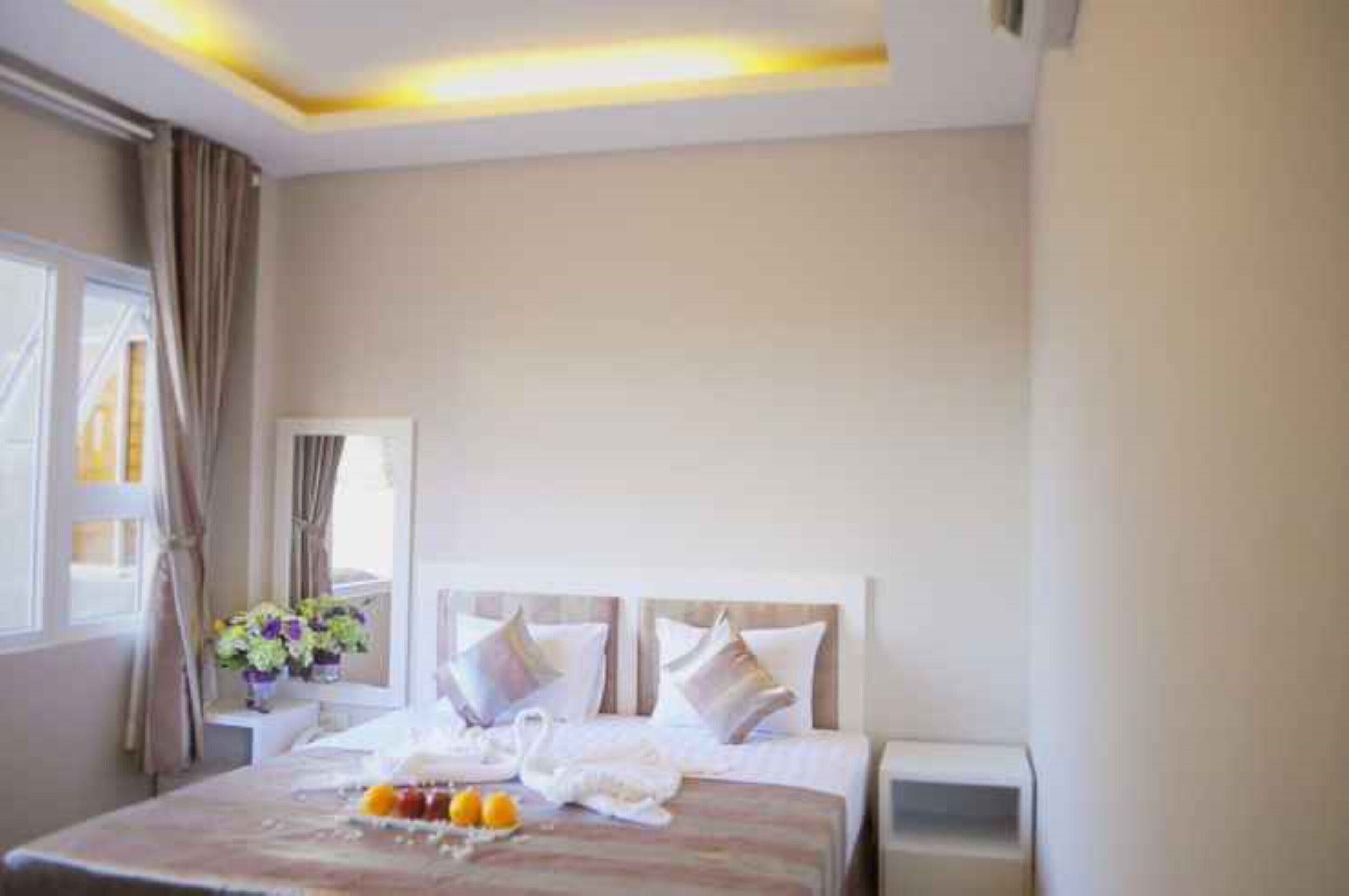 superior room, sea view | minibar, desk, iron/ironing board, free wifi