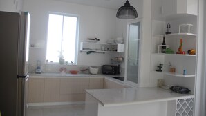 Villa, 5 Bedrooms | Private kitchen | Fridge, microwave - An villa (Nam Nha Trang)
