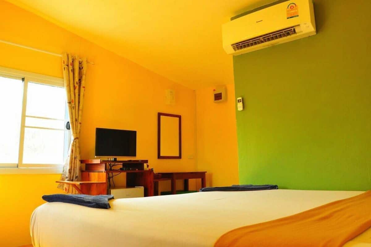 House | Rollaway beds (surcharge)