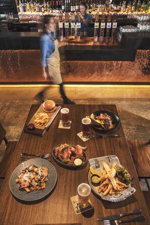 Dining - Nightcap at The Cheeky Squire (Frankston)