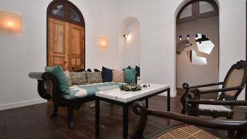 Sala de estar en el lobby