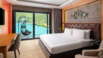 Suite, 3 chambres, accÚs piscine | Minibar, coffres-forts dans les chambres, ameublement personnalisé