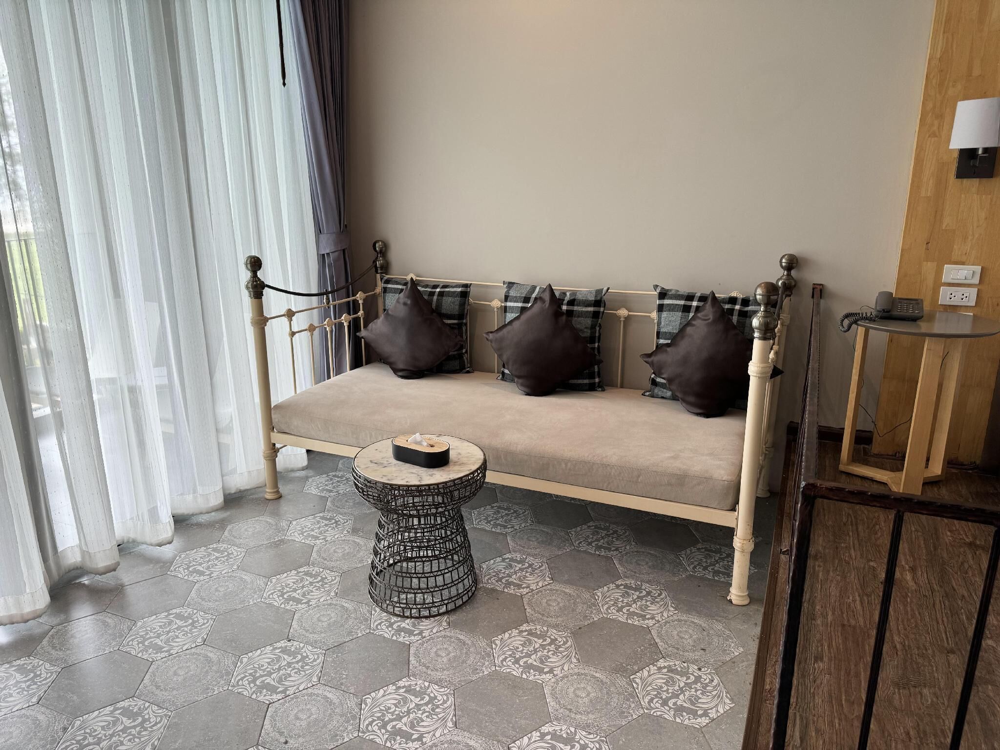 deluxe double room, balcony, sea view | living area | 50-inch flat-screen tv with cable channels, tv