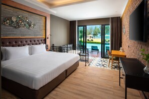 Minibar, in-room safe, individually furnished, desk - La Isla Pranburi Beach Resort (Sam Roi Yot)