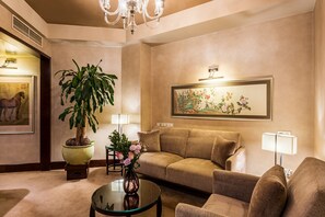 엘리트 스위트 | 객실 내 비즈니스 센터