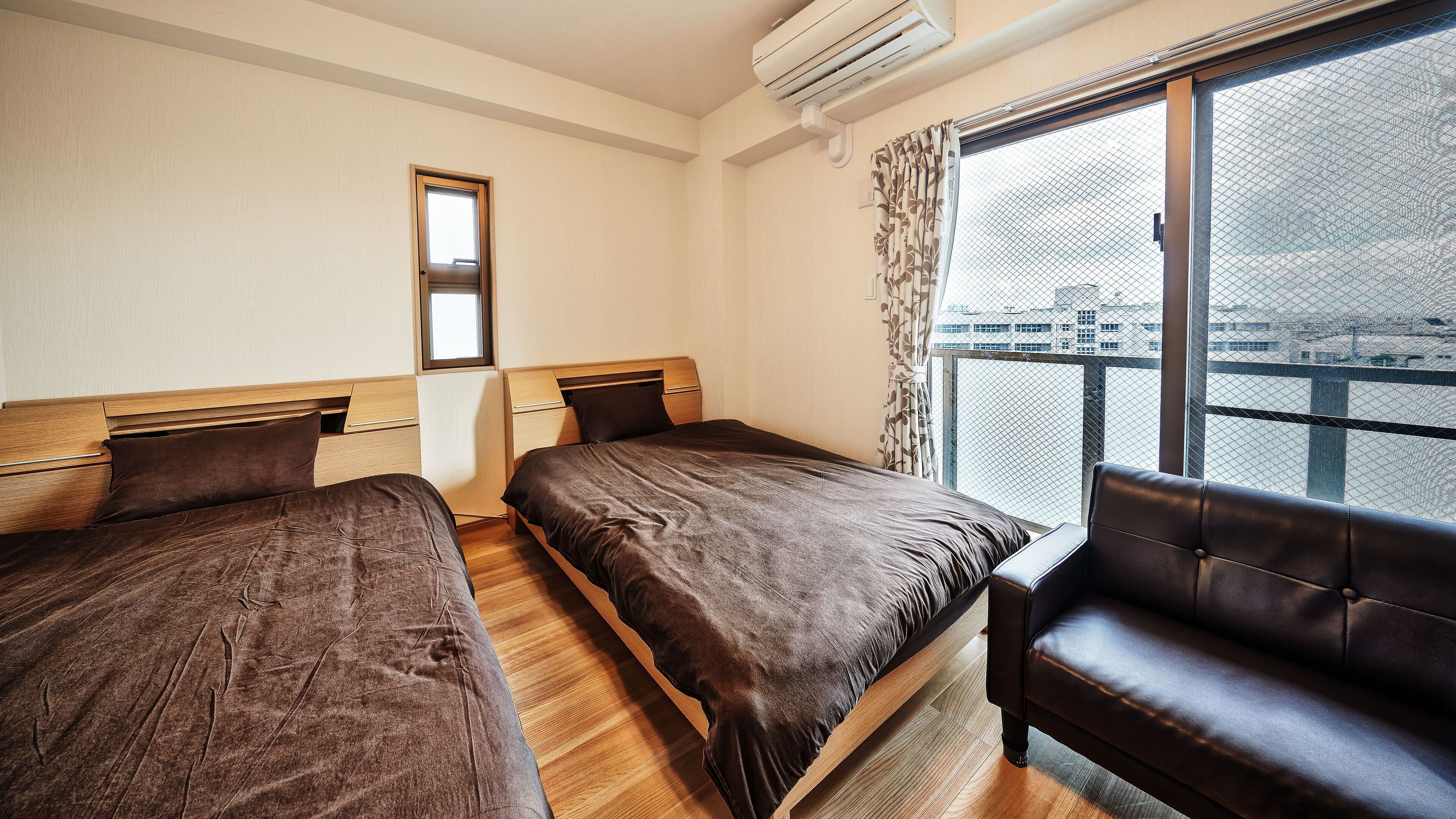 Standard Twin Room, Non Smoking | Desk, laptop workspace, iron/ironing board, free WiFi