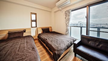 Standard Twin Room, Non Smoking | Desk, laptop workspace, iron/ironing board, free WiFi