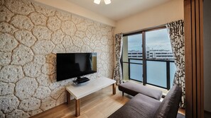 ห้องดีลักซ์ทวิน, ปลอดบุหรี่, ห้องครัว | บริเวณนั่งเล่น | ทีวีจอแบน 50 นิ้ว พร้อมช่องดิจิตอล, ทีวี, เครื่องเล่นดีวีดี