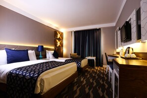 Standard Double or Twin Room, 1 Double or 2 Twin Beds | Minibar, in-room safe, desk, free WiFi - Sivas Buyuk Hotel (Sivas)