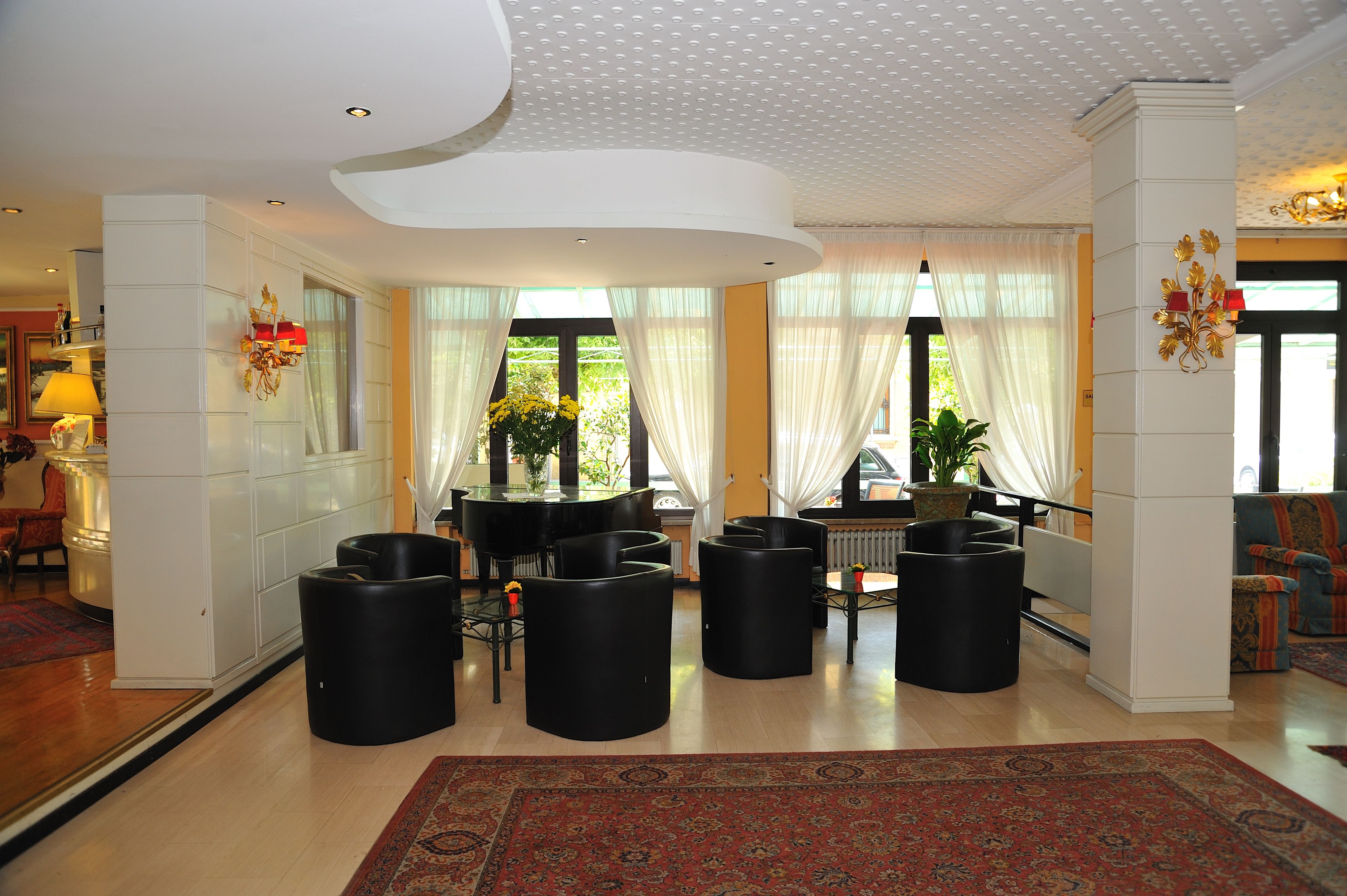 Coin salon dans le hall