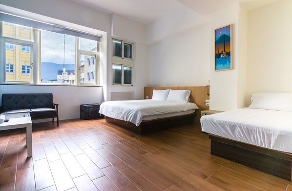 豪華三人房 | 書桌、遮光布/窗簾、折�疊床/加床、免費無線上網