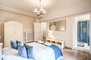Apartment, 2 Bedrooms | Premium bedding, soundproofing, iron/ironing board