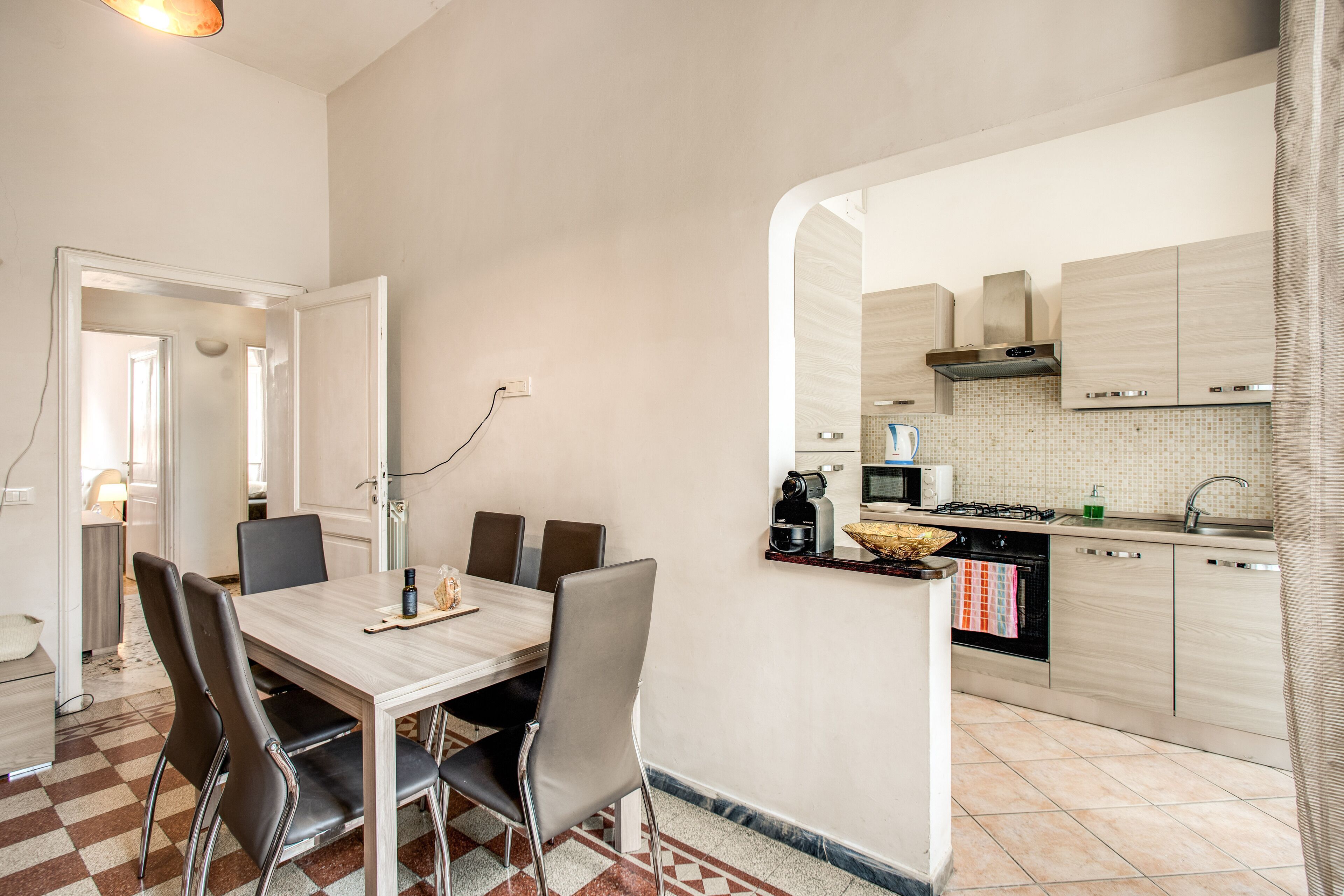 Apartamento, 3 quartos, lareira | Área de estar | TV de tela plana, lareira