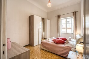 3 bedrooms, premium bedding, iron/ironing board, free cribs/infant beds - Colonna Suite Luxury - Termini Station Big Apartment (Rome)