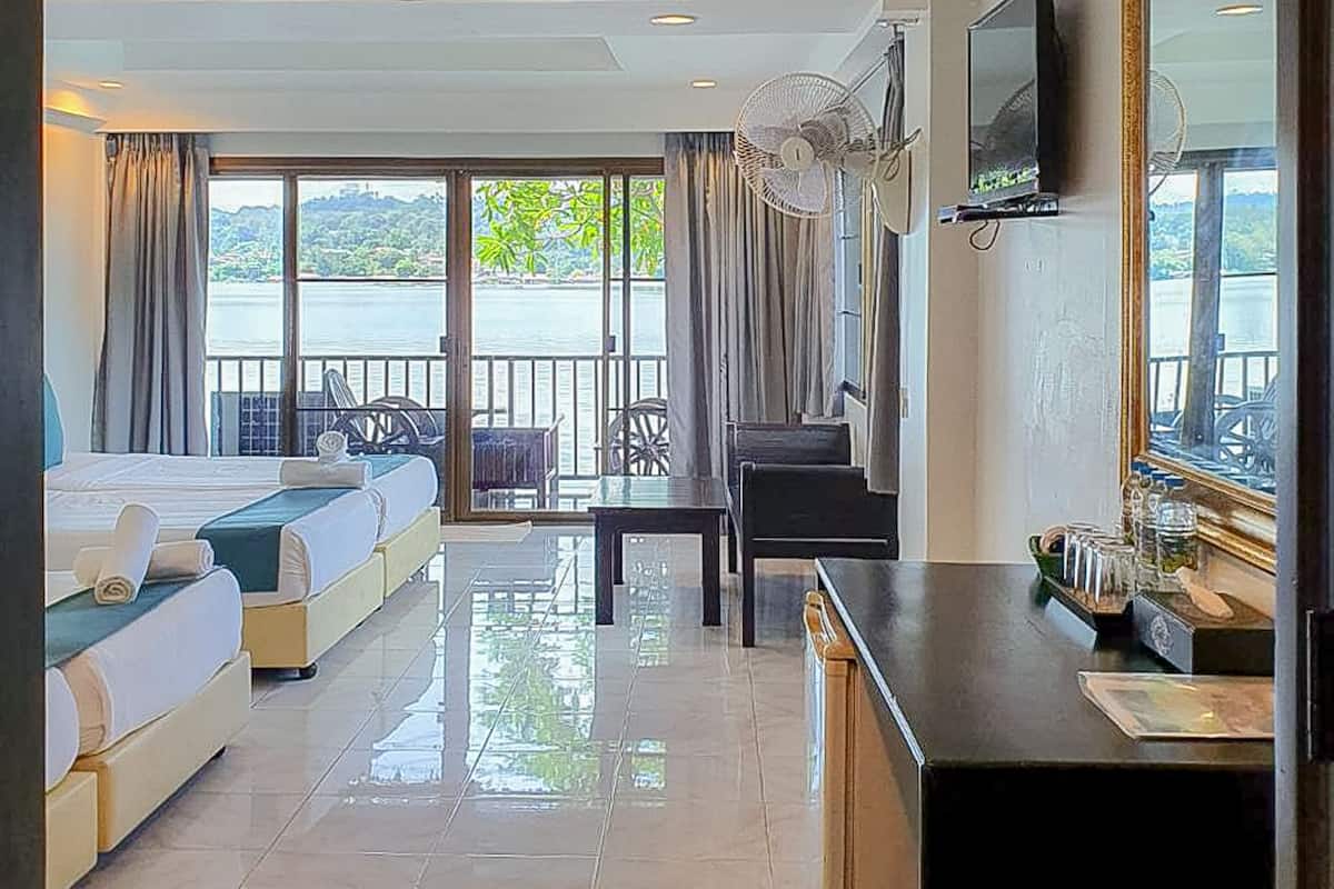 Riverfront Family Room