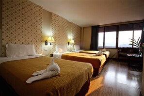 Triple Room | Room amenity - Phornpailin Riverside Resort (Sangkhla Buri)