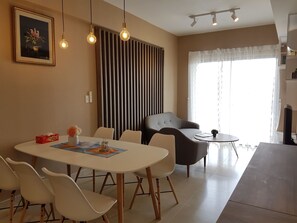 Deluxe Apartment, 2 Bedrooms | Living area