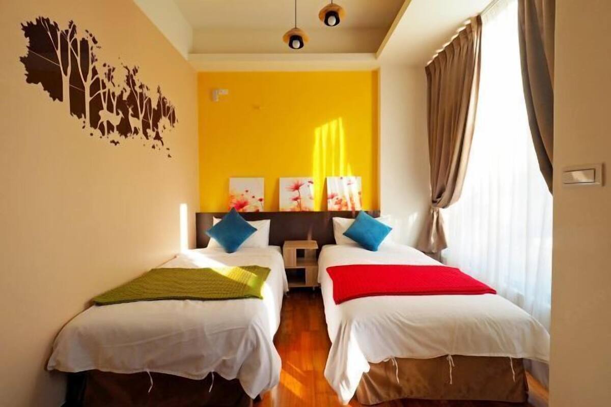 Desk, blackout drapes, WiFi (free), bed sheets