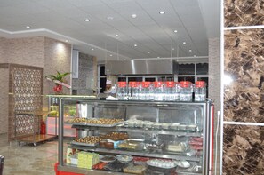 Free daily buffet breakfast  - Oz Cavusoglu Hotel (Bitlis)