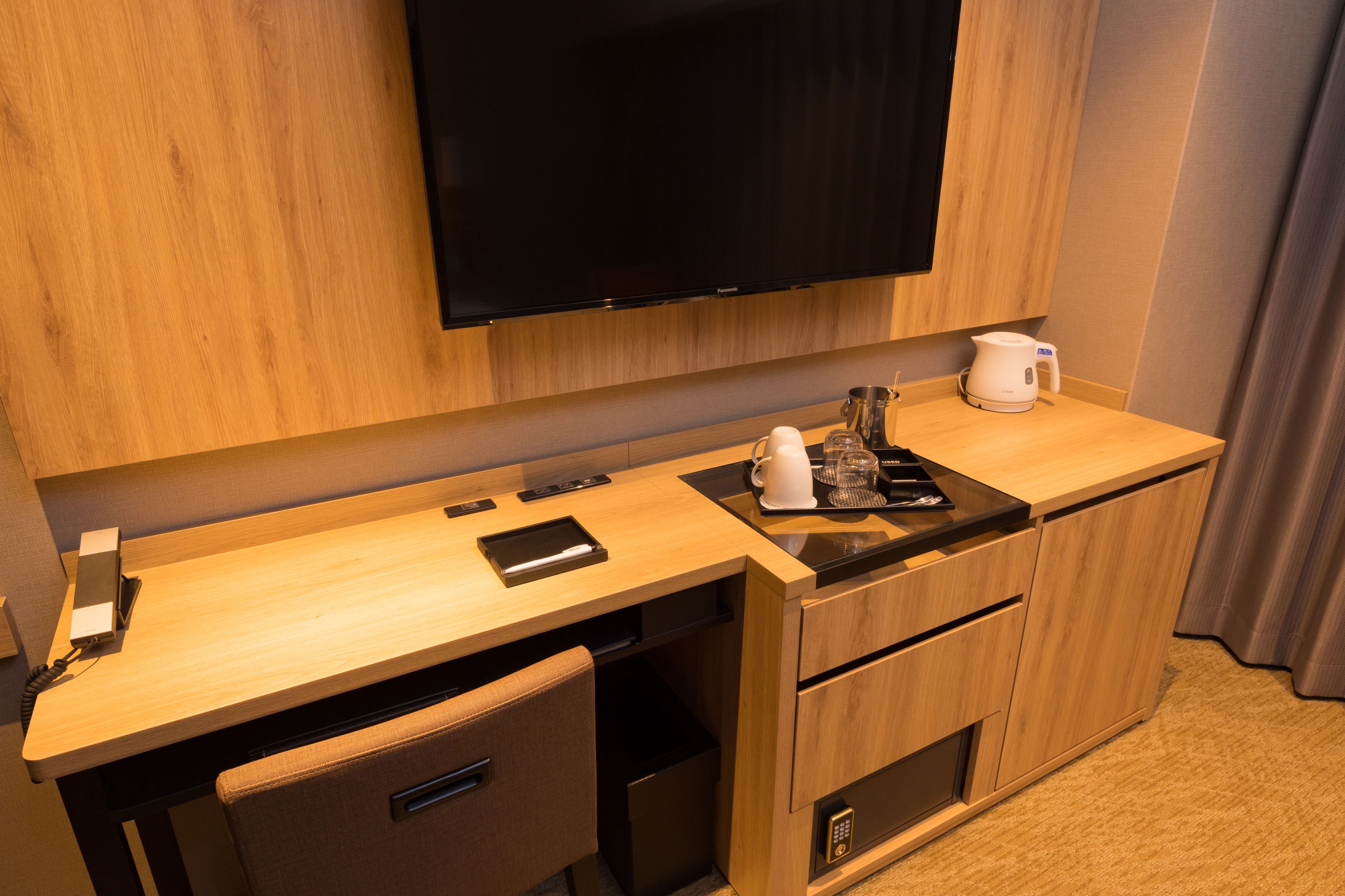 in-room safe, desk, blackout curtains, free wifi