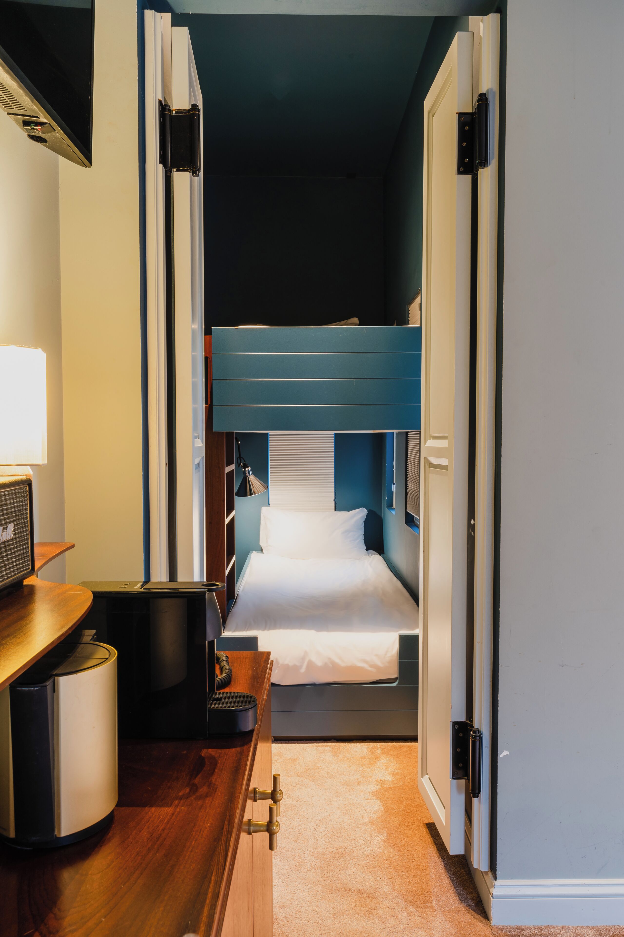 family room, multiple beds | hypo-allergenic bedding, in-room safe, blackout curtains