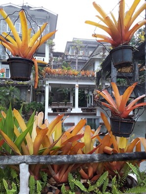 Kazoo | Living area - Ban Thor Phan (Sangkhla Buri)