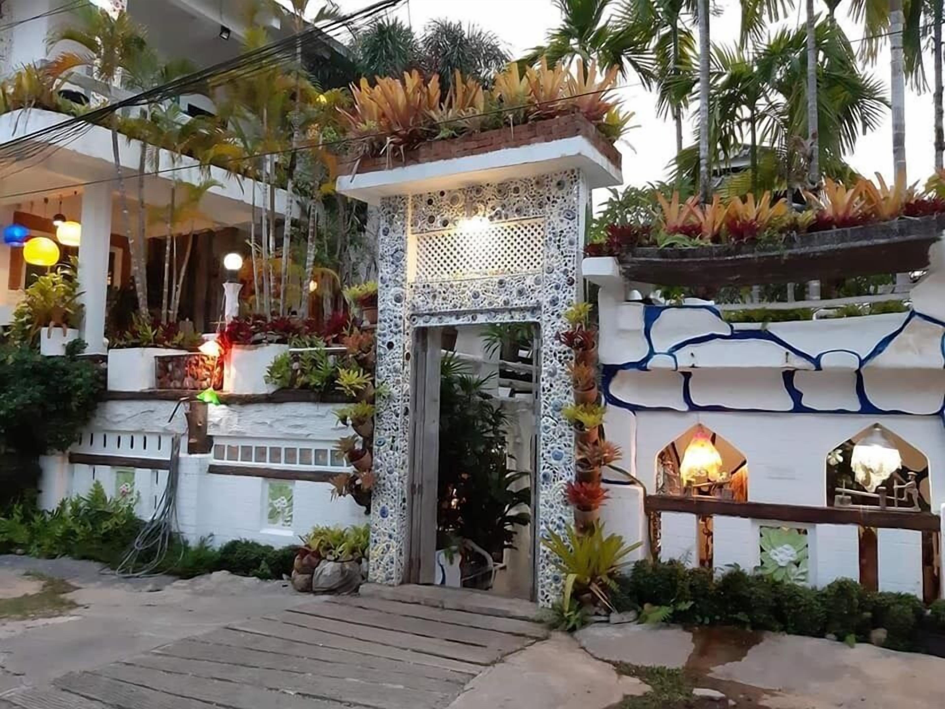 ด้านหน้าที่พัก