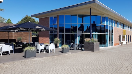 Front of property. Hotel Appartementen Klaver Vier