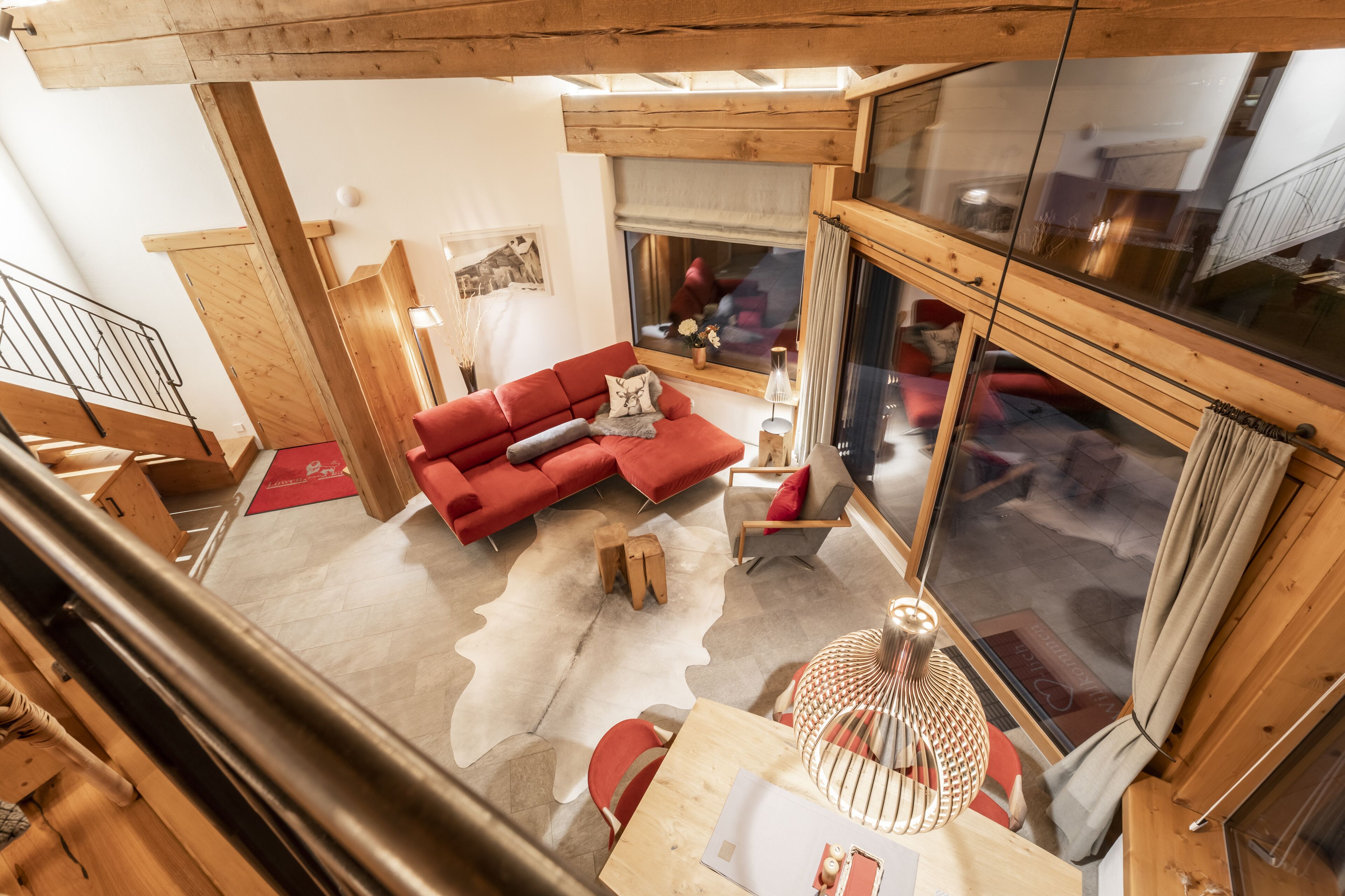 Exclusive Chalet, 2 Bedrooms, Mountain View | Living area