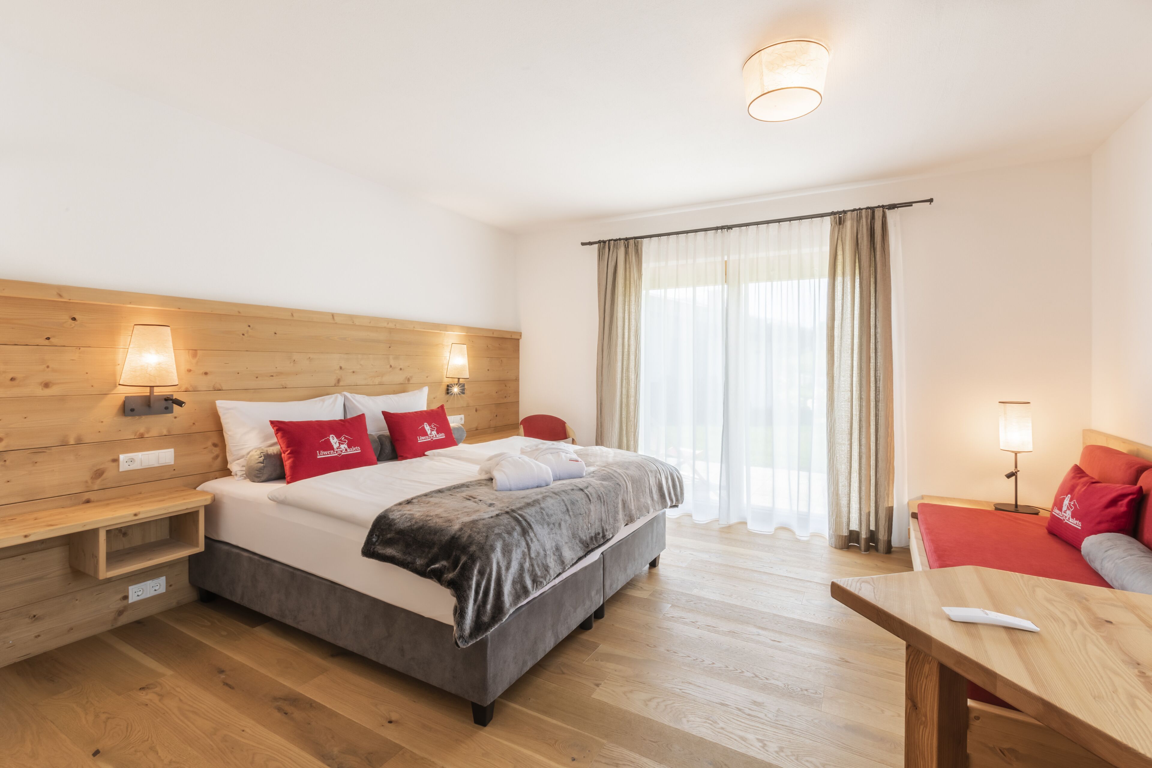 2 camere, biancheria da letto ipoallergenica, cassaforte in camera