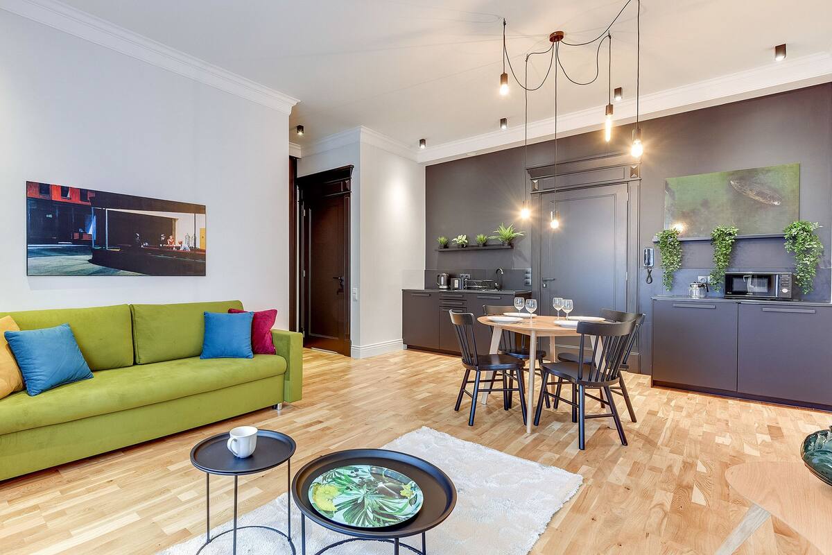 Căn hộ tiện nghi đơn giản, 1 phòng ngủ, ban công (max. 4 adults) | Khu phòng khách | TV màn hình phẳng