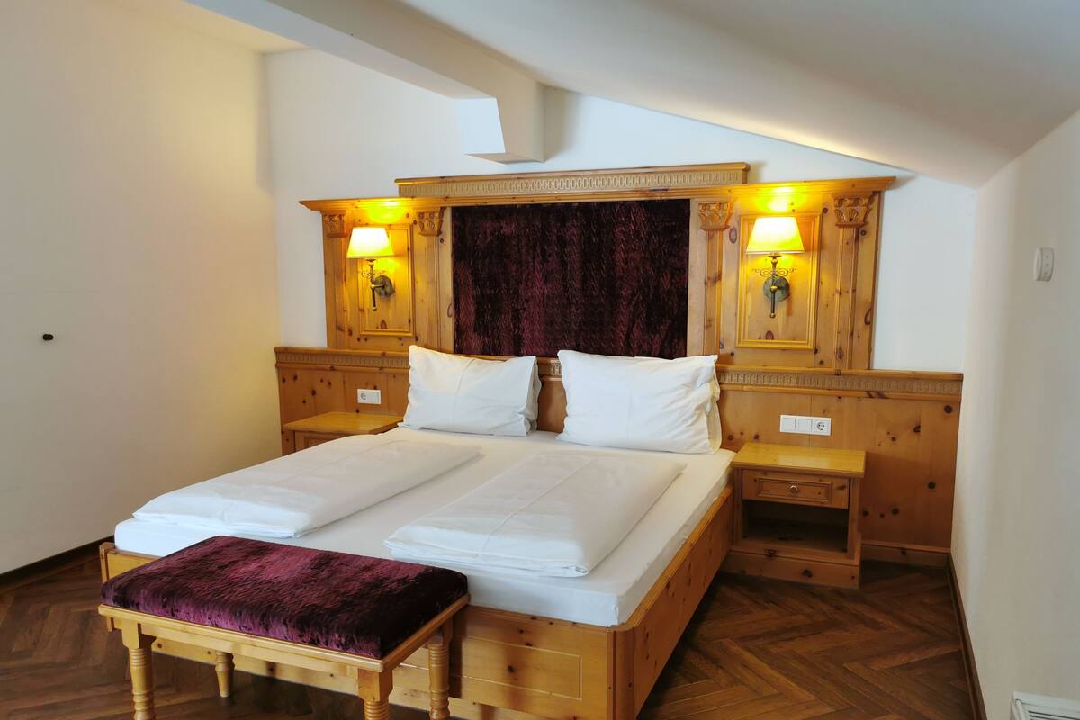 Minibar, in-room safe, desk, cribs (surcharge)