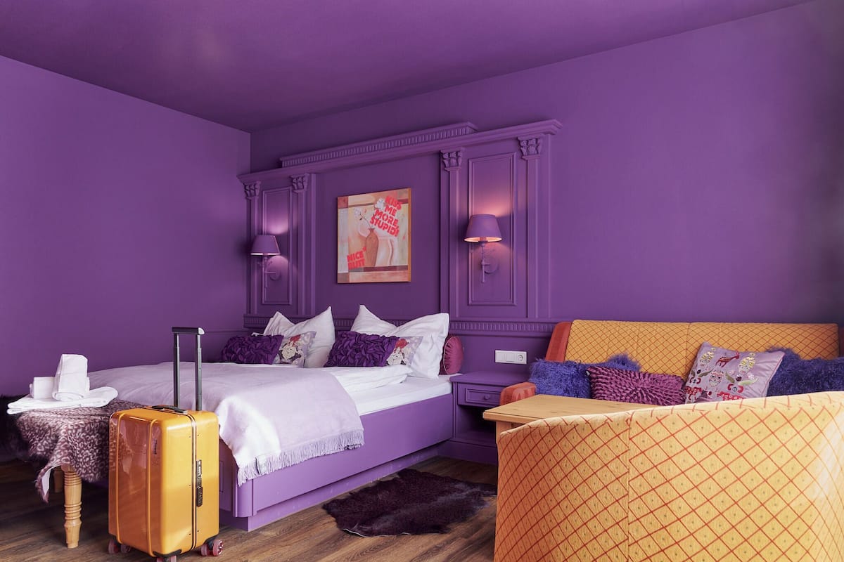 double room | minibar, in-room safe, desk, cots/infant beds