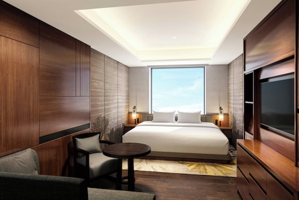 Room, 1 King Bed | Premium bedding, in-room safe, blackout drapes, soundproofing
