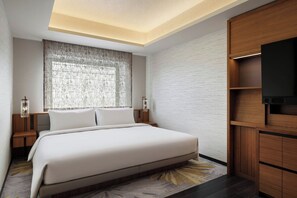 Premium bedding, in-room safe, blackout curtains, soundproofing - Courtyard By Marriott Kyoto Shijo Karasuma (Kyoto)