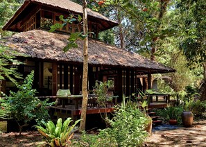 Minibar, bed sheets - Baba Ecolodge (Khura Buri)