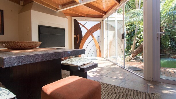 Unclassified image, 1 of 19, button - Clivia House, Gordons Bay (Cape Town)