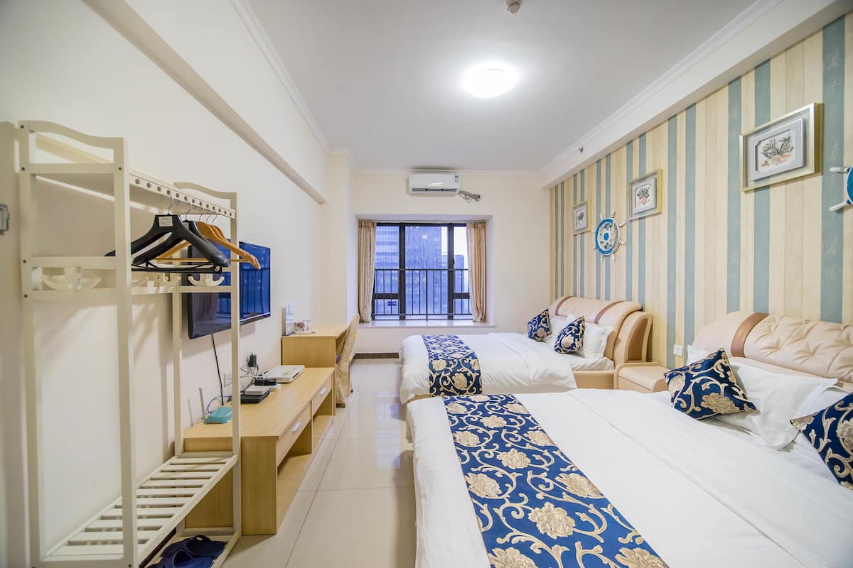 Kahden hengen superior-huone (kaksi sänkyä) | Yksilöllisesti sisustettu, yksilöllisesti kalustettu, työpöytä