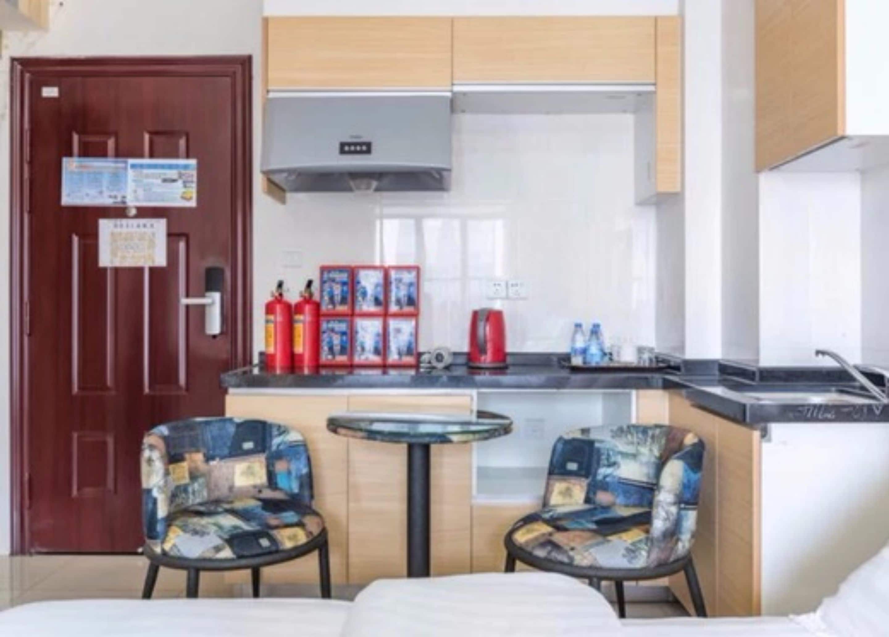 Business Triple Room | Room amenity