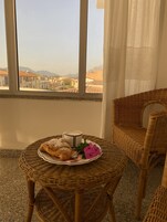 Desayuno bufé gratuito y diario