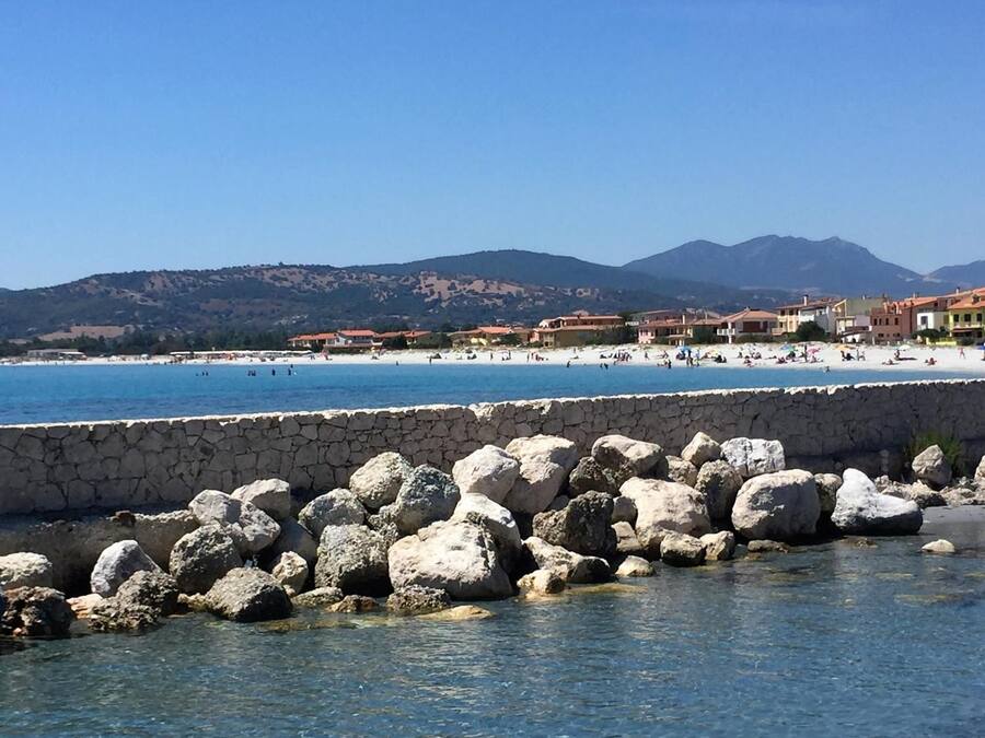 Una playa cerca, buceo, kayak, paseos en botes a motor