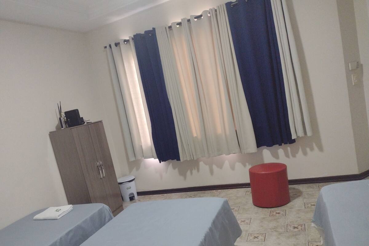 Economy-Zweibettzimmer
