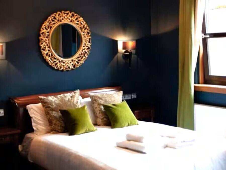 Desk, iron/ironing board, free WiFi, bed sheets
