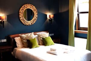 Desk, iron/ironing board, free WiFi, bed sheets